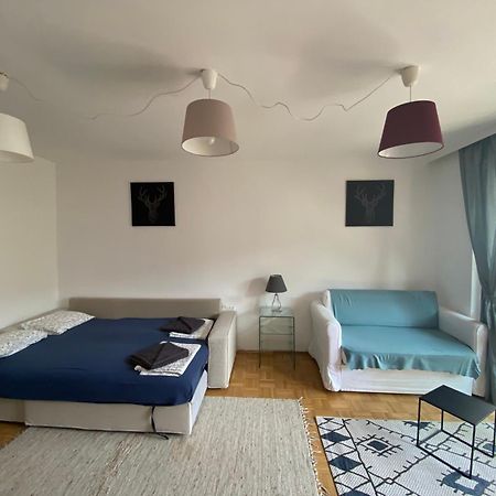 Vienna4 Apartment Luaran gambar