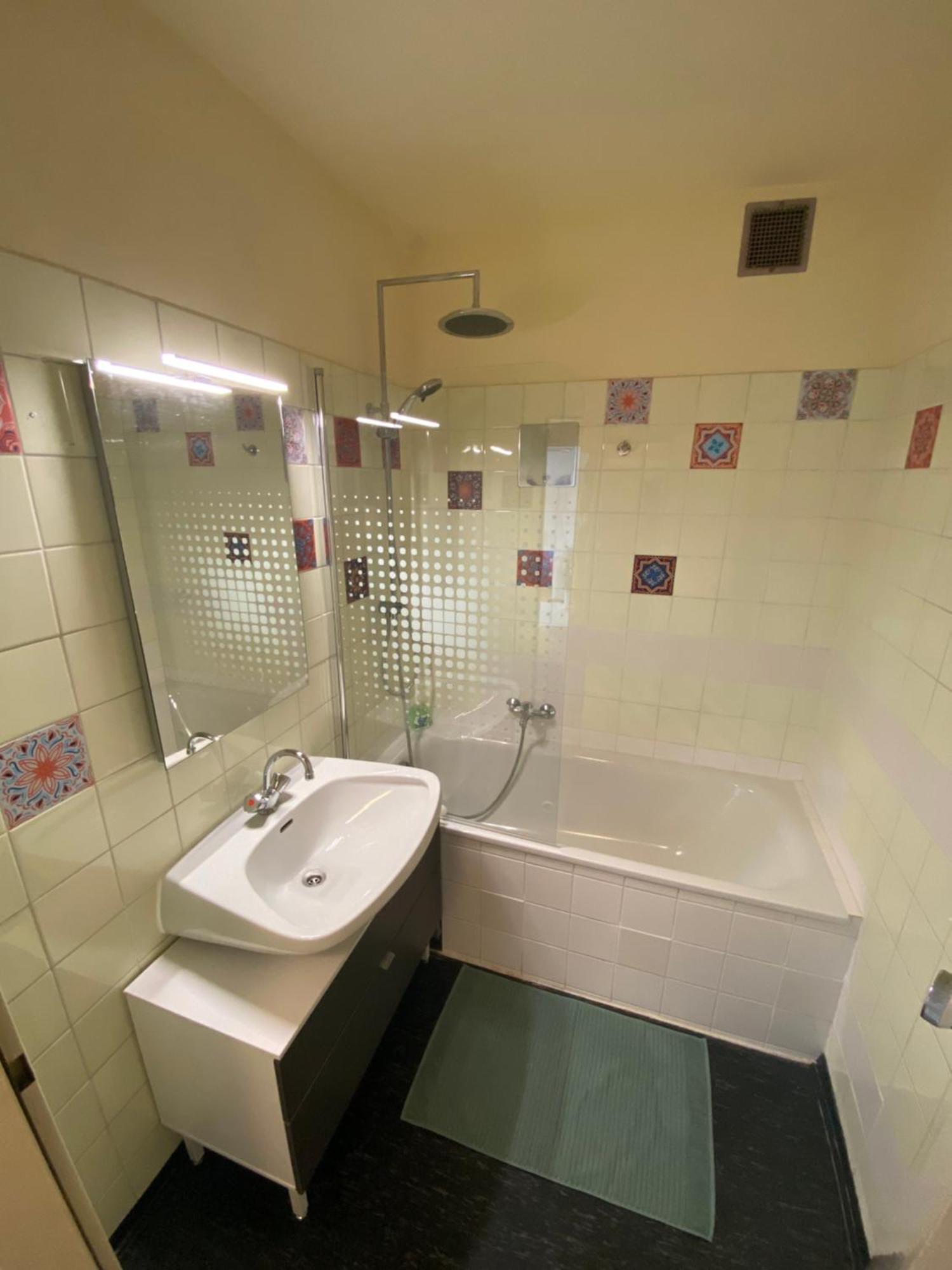 Vienna4 Apartment Luaran gambar